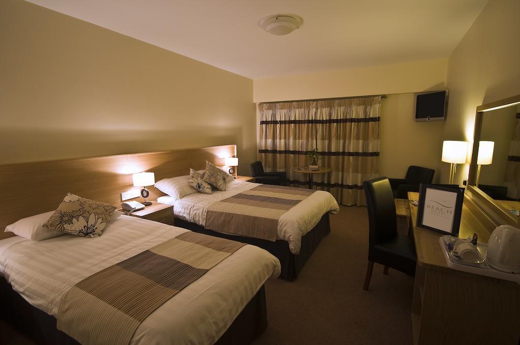 Beach Hotel&Restaurant Downings Bagian luar foto